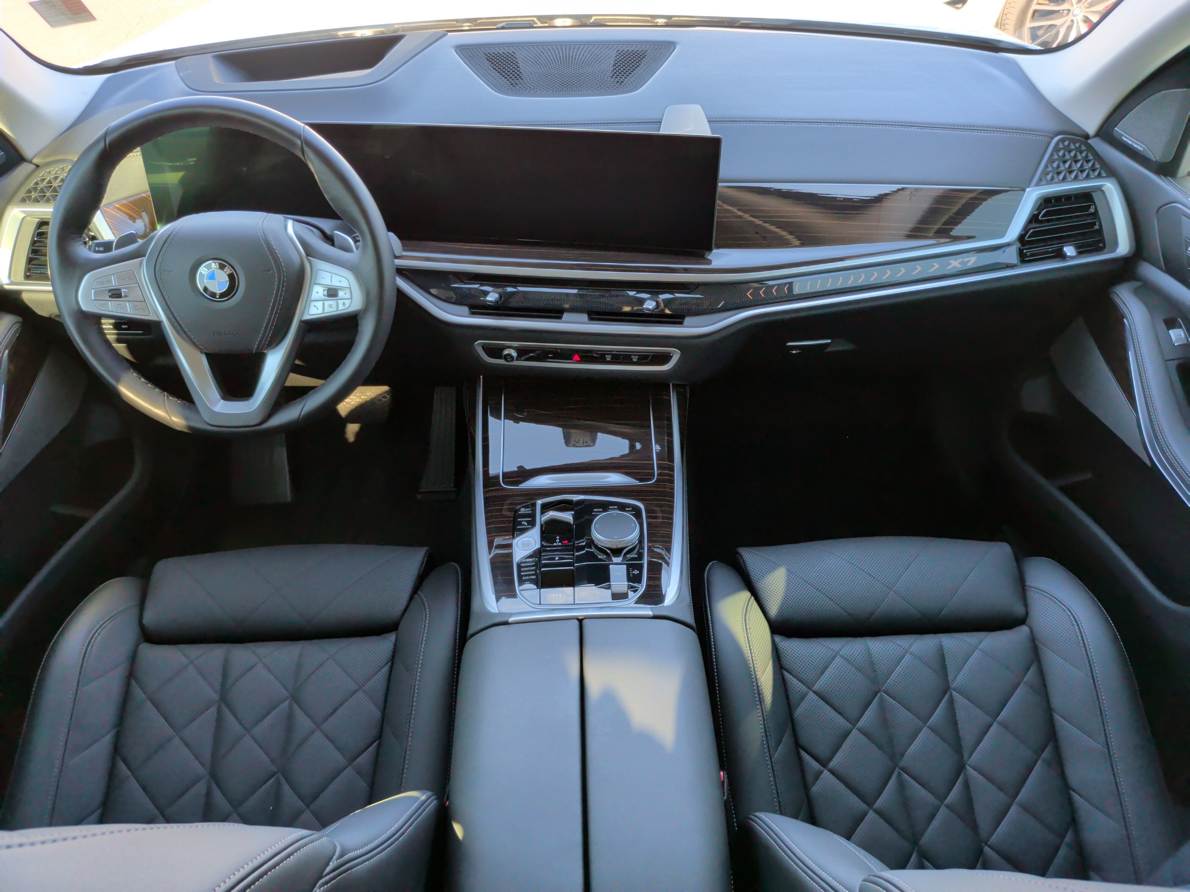 Certified 2024 BMW X7 xDrive40i w/ Premium Package image 35