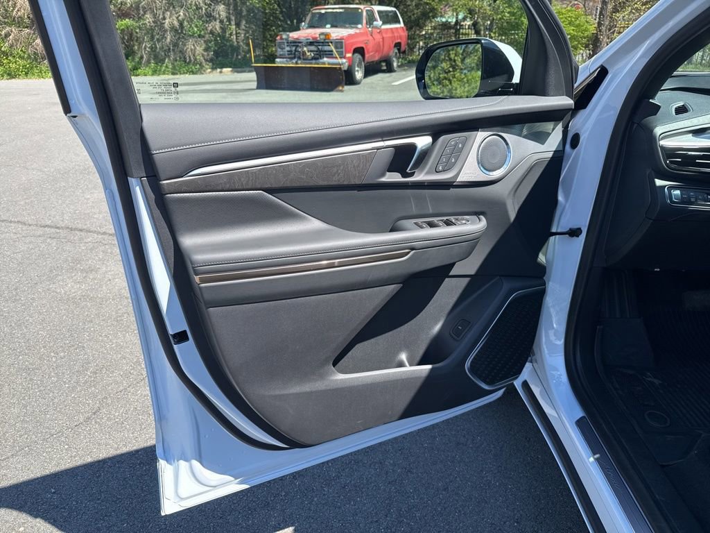 New 2026 Buick Enclave Avenir w/ Super Cruise Package image 22