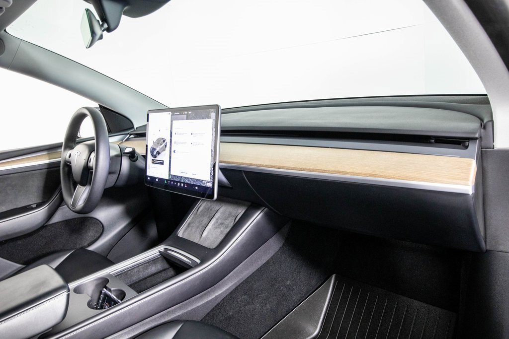 Used 2023 Tesla Model Y Long Range image 17