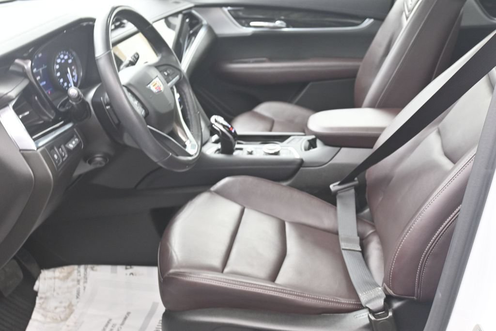 Used 2023 Cadillac XT6 Premium Luxury w/ Technology Package AWD/4WD image 10