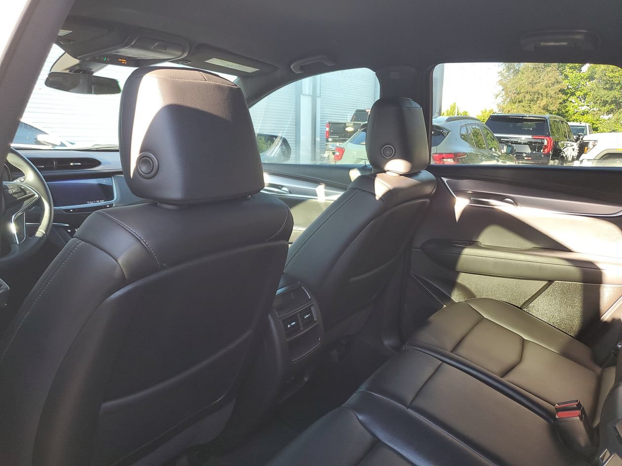 Used 2023 Cadillac XT5 Luxury FWD image 9