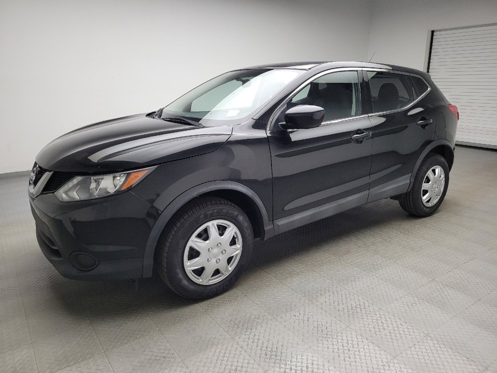 Used 2019 Nissan Rogue Sport S image 2