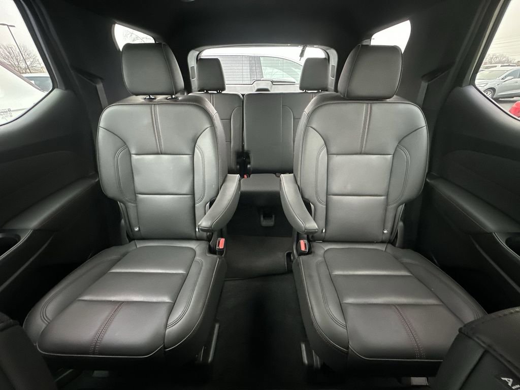 Used 2022 Chevrolet Traverse RS image 21