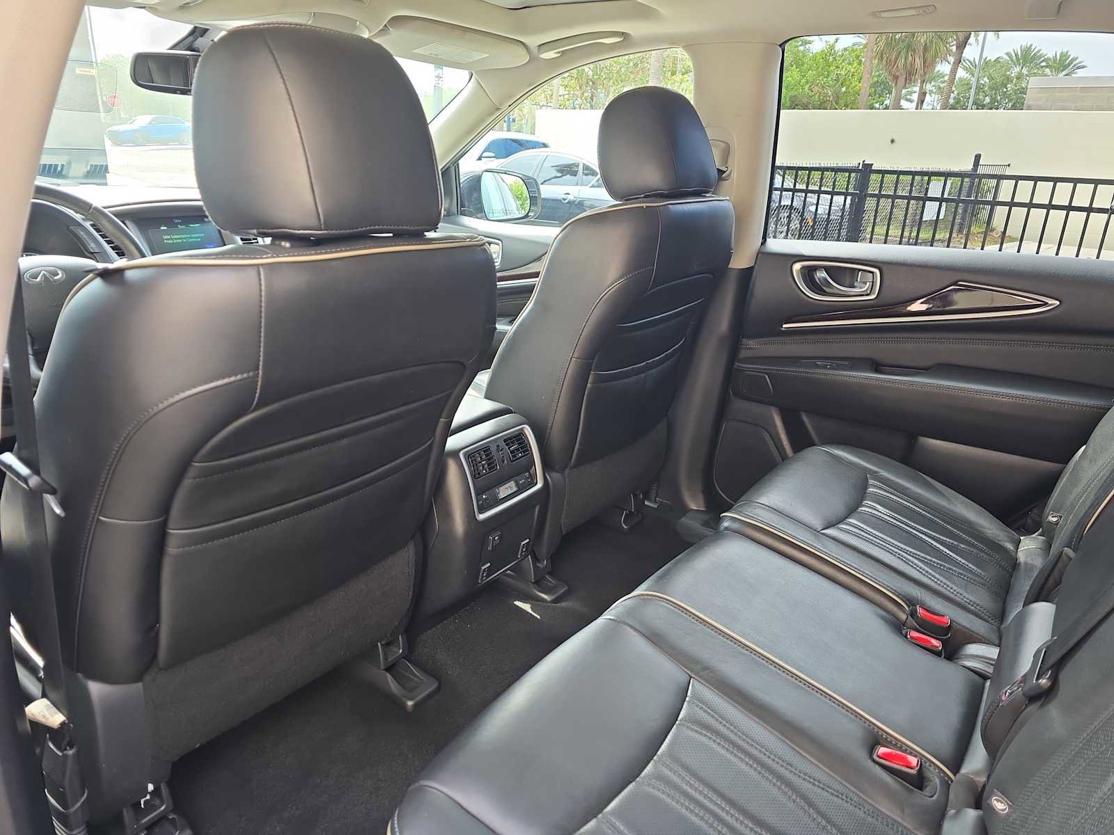 Used 2019 INFINITI QX60 Luxe w/ Sensory Package AWD/4WD image 10