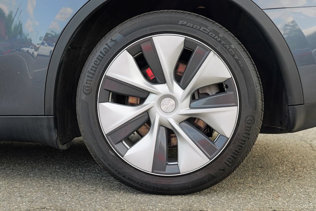 Used 2023 Tesla Model Y Long Range AWD/4WD image 14