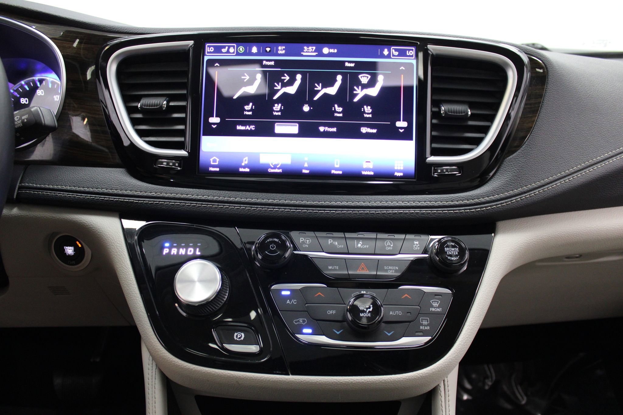 Used 2021 Chrysler Pacifica Limited w/ Premium & Safety Sphere Group AWD/4WD image 36