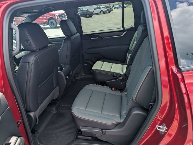 New 2026 GMC Acadia AT4 w/ Luxury Package AWD/4WD image 10