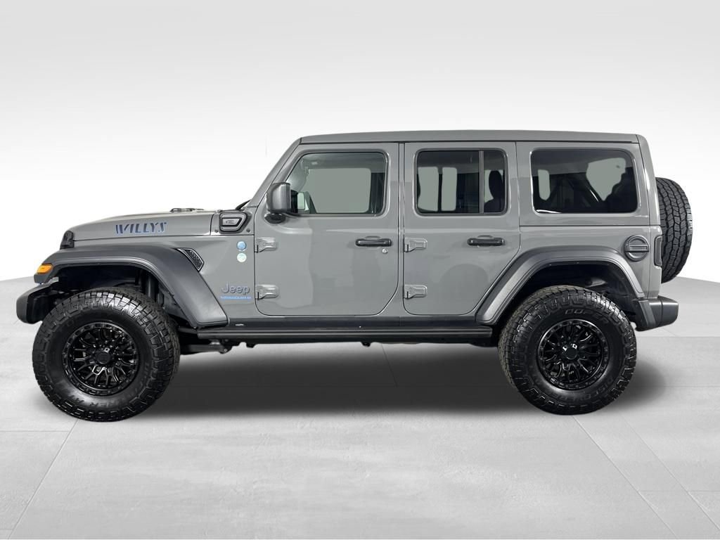 Used 2023 Jeep Wrangler Unlimited w/ Sun & Screen Package image 9
