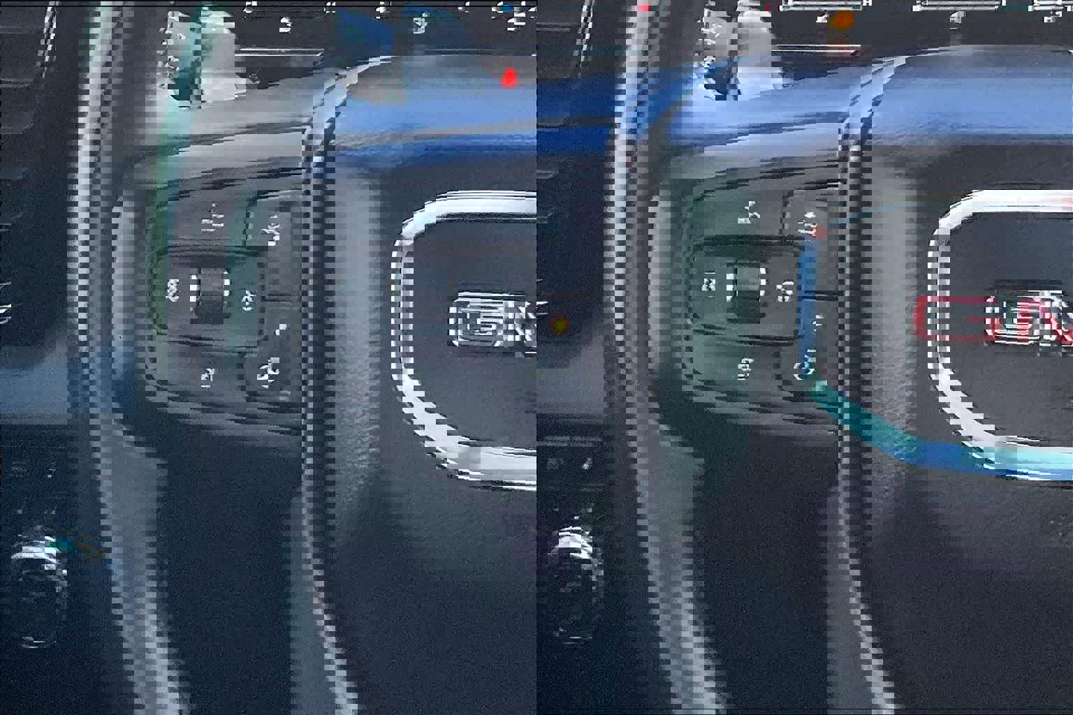 Used 2025 GMC Sierra 1500 AT4 w/ Technology Package image 25