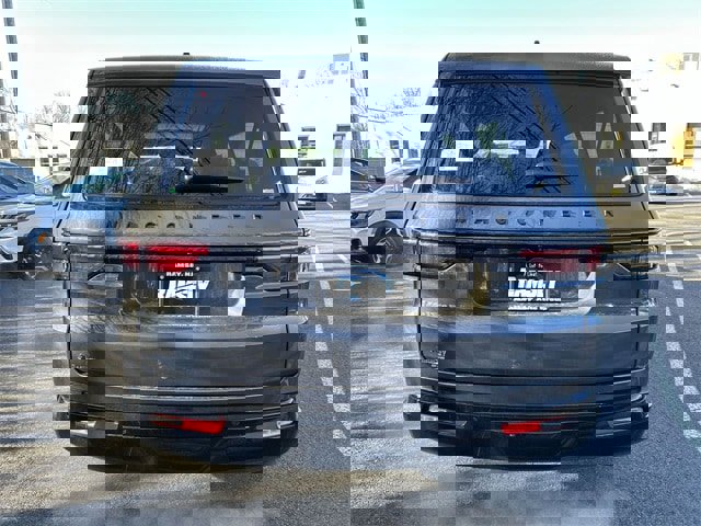 New 2025 Jeep Wagoneer L Series II w/ Premium Group I image 7