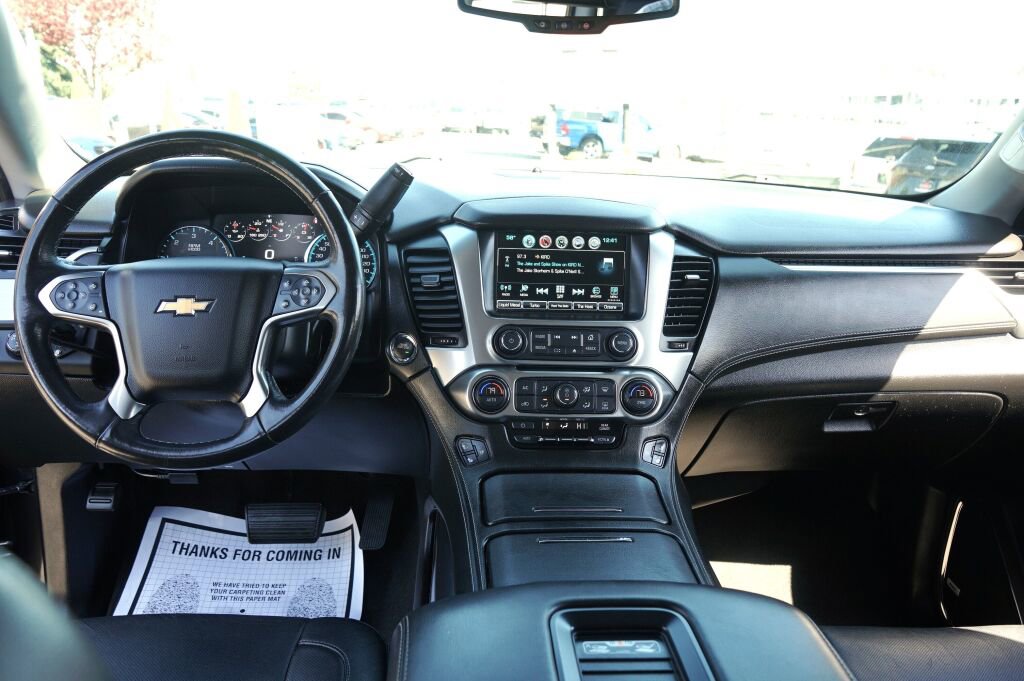Used 2018 Chevrolet Suburban Premier AWD/4WD image 23