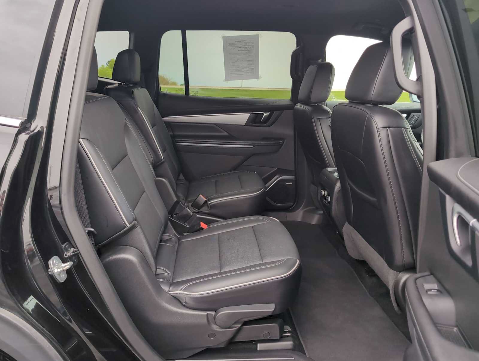 Used 2025 Buick Enclave Preferred AWD/4WD image 27
