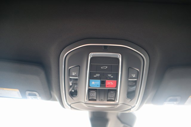 New 2025 Jeep Grand Cherokee L Laredo w/ Luxury Tech Group I image 18