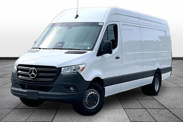 New 2026 Mercedes-Benz Sprinter 3500 image 2