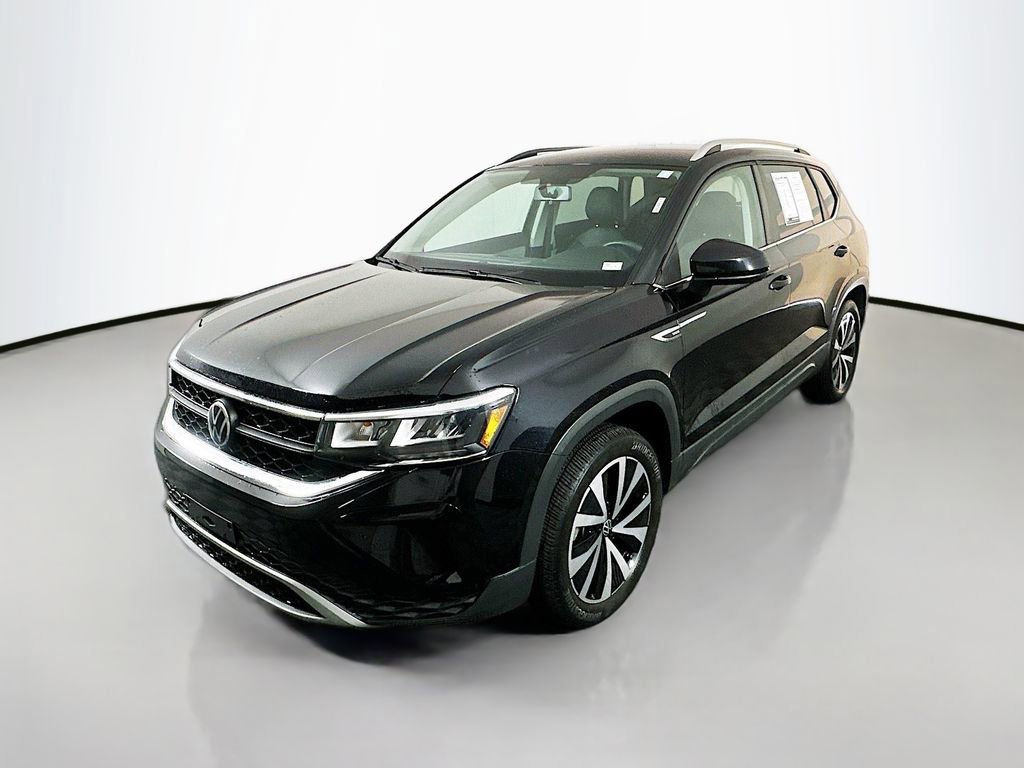 Used 2022 Volkswagen Taos SE image 3