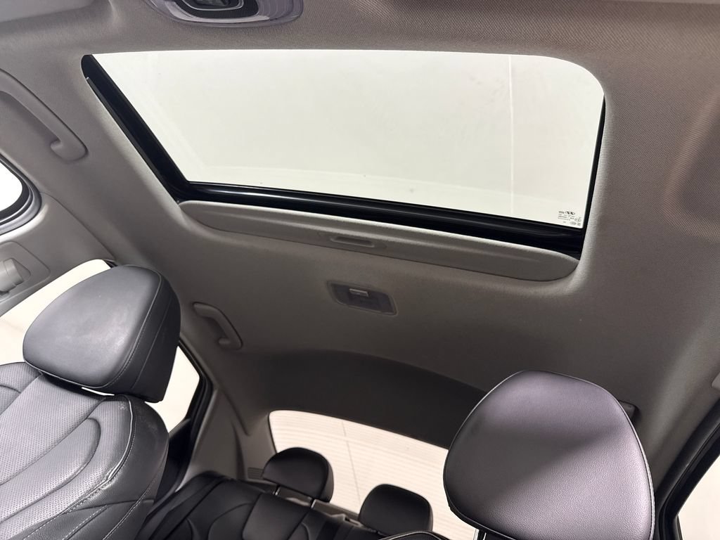 Certified 2025 Hyundai Elantra Limited FWD image 26