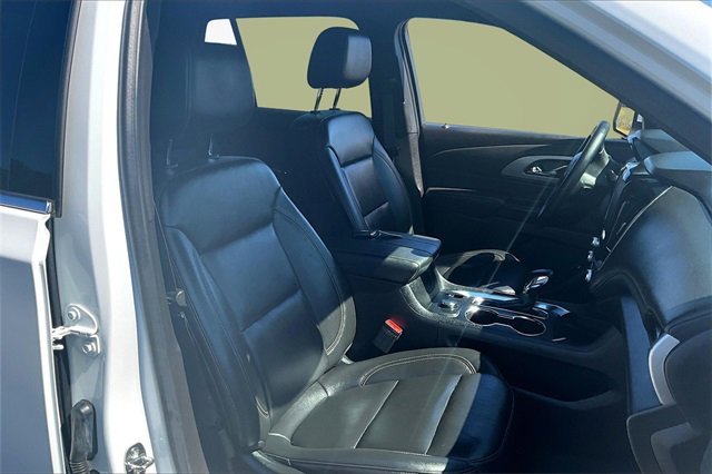 Used 2023 Chevrolet Traverse LT image 7