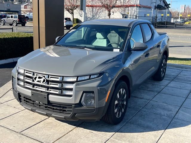 Certified 2025 Hyundai Santa Cruz SE image 3