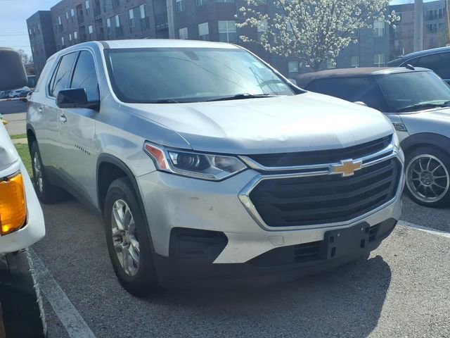 Used 2020 Chevrolet Traverse LS image 3