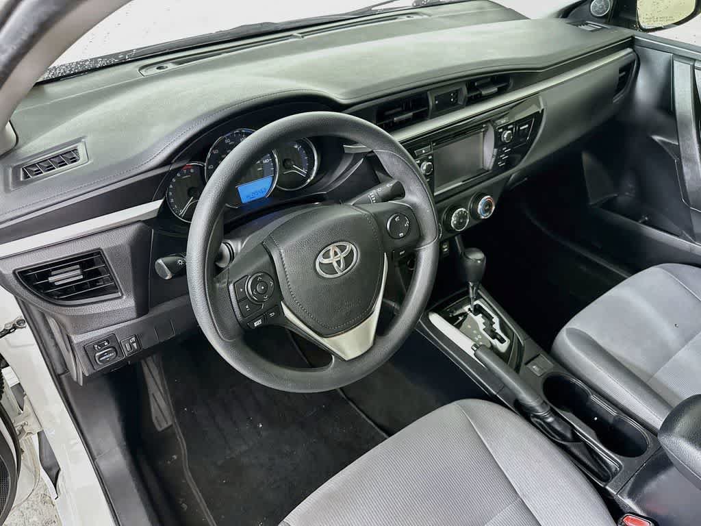 Used 2016 Toyota Corolla L FWD image 2