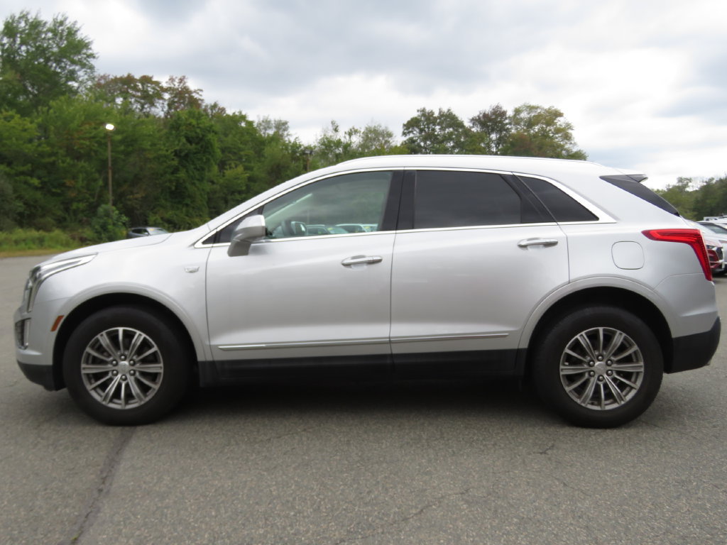 Used 2017 Cadillac XT5 Luxury w/ Driver Awareness Package AWD/4WD image 8