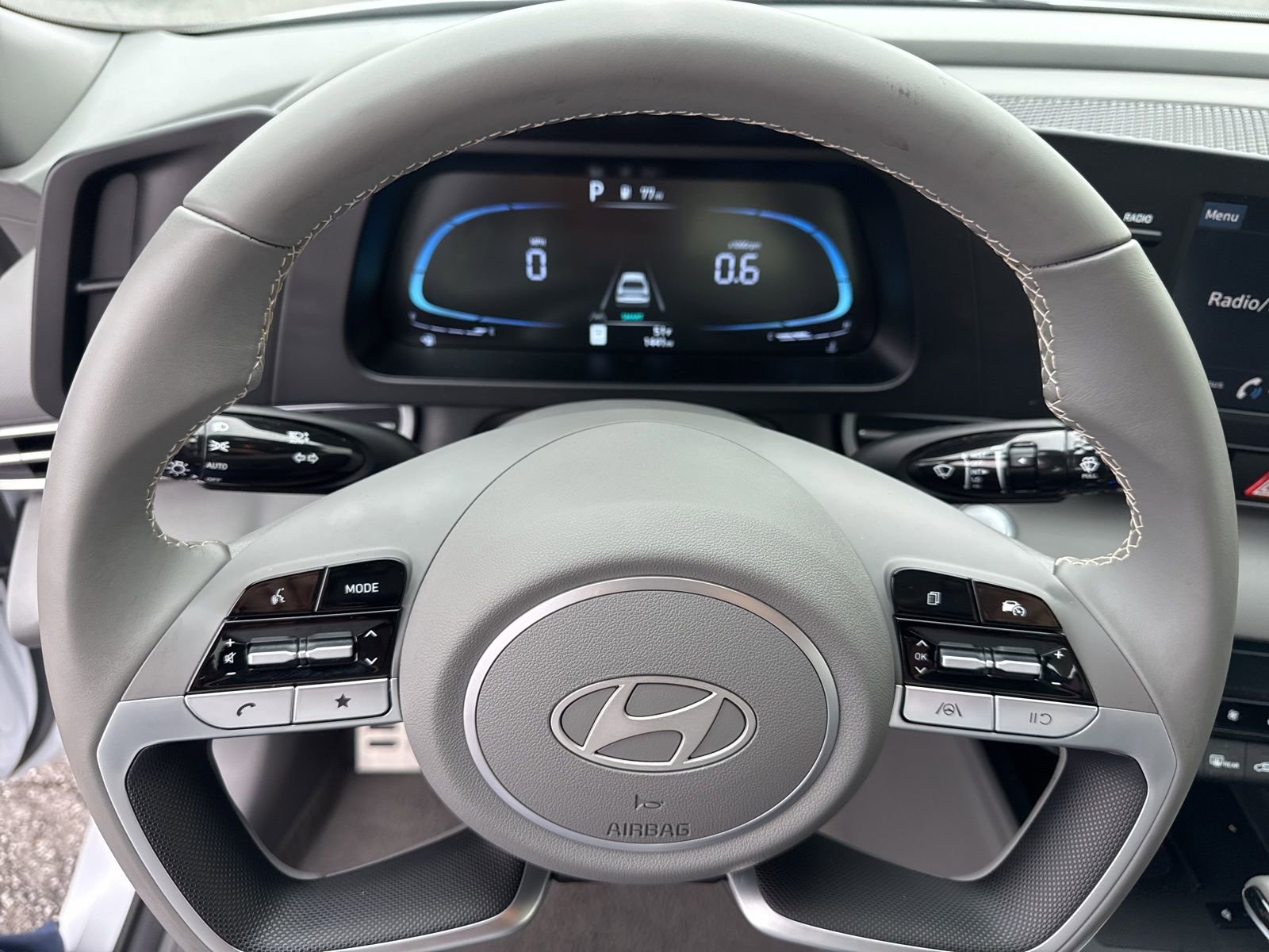 Certified 2025 Hyundai Elantra Sport image 29