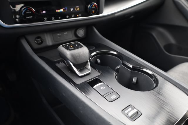 Certified 2025 Nissan Rogue SV FWD image 26