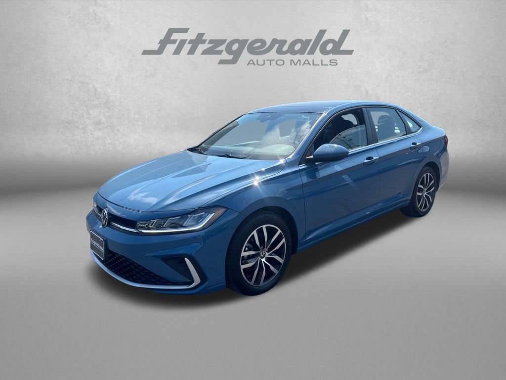 Used 2025 Volkswagen Jetta SE FWD image 4