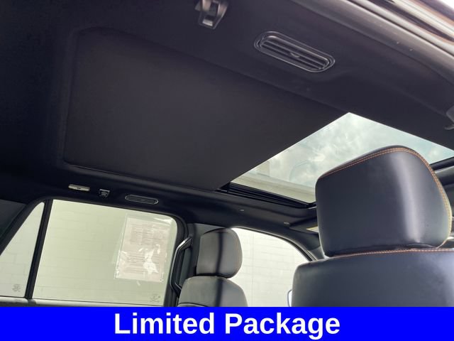 Used 2025 Ford Expedition Tremor AWD/4WD image 33