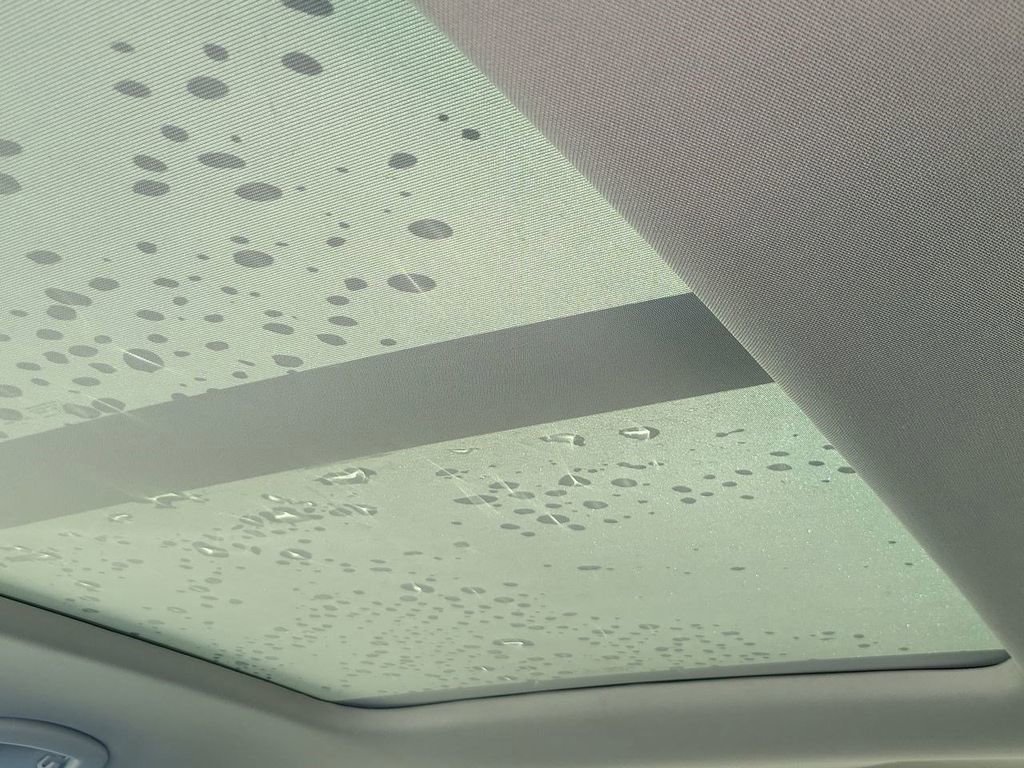 Used 2022 Volkswagen Atlas SE w/ Panoramic Sunroof Package AWD/4WD image 24