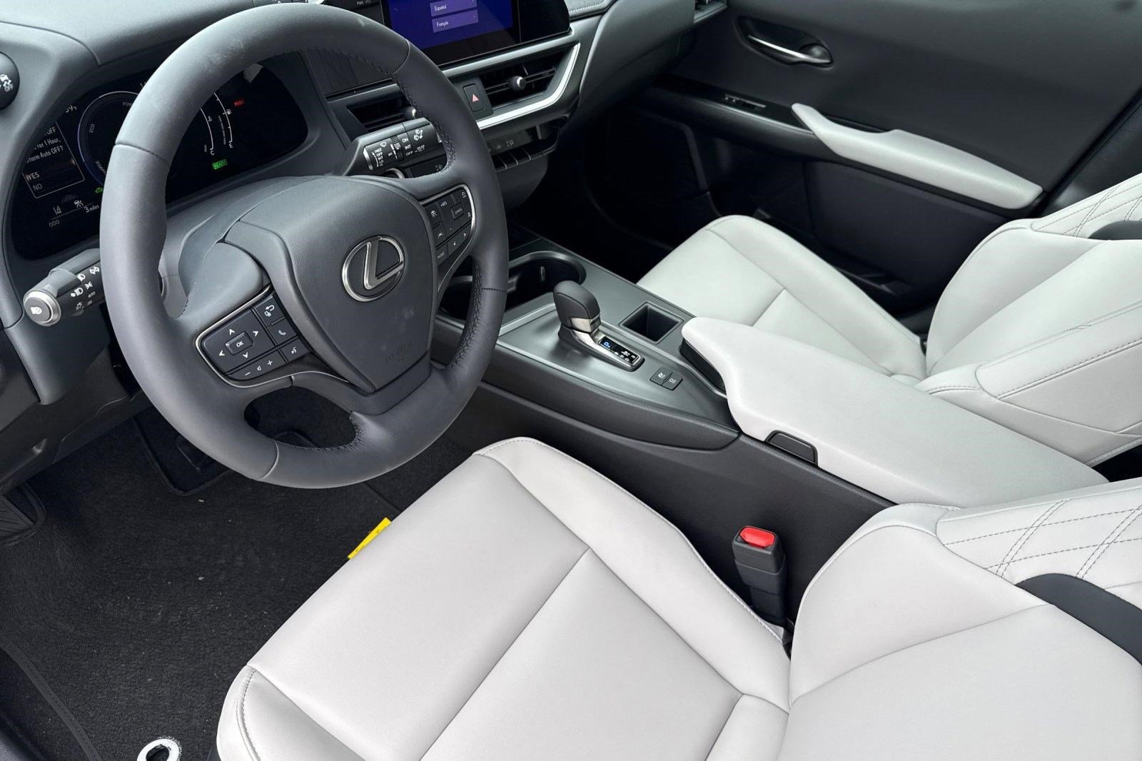 New 2026 Lexus UX 300h FWD image 4