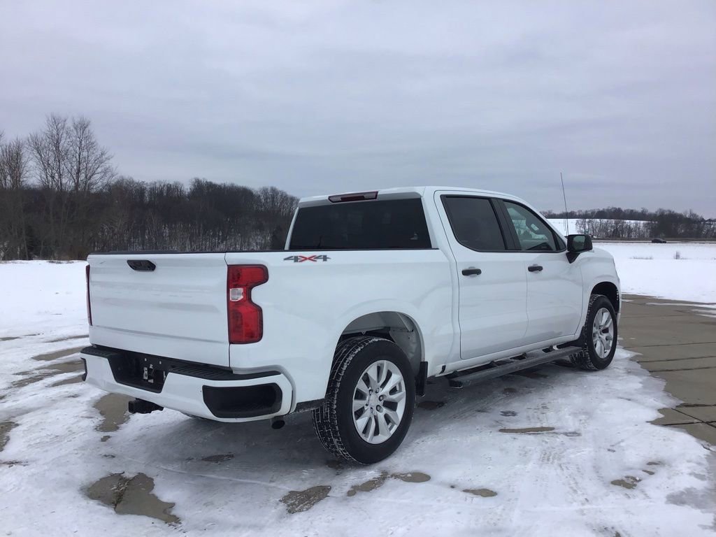 Used 2023 Chevrolet Silverado 1500 Custom image 3