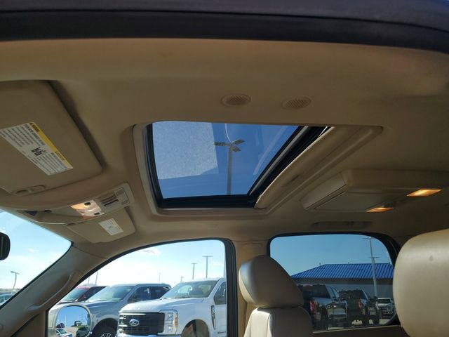 Used 2012 Cadillac Escalade Premium image 25