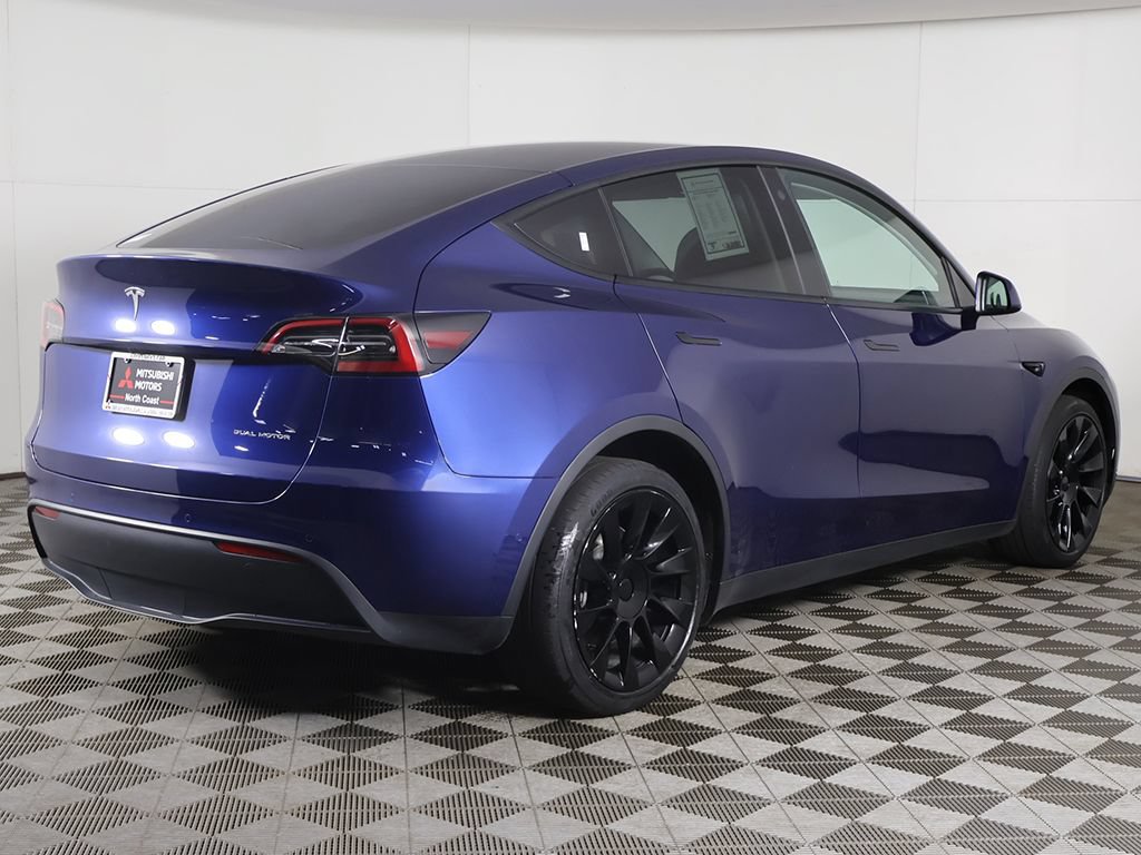 Used 2022 Tesla Model Y Long Range AWD/4WD image 8