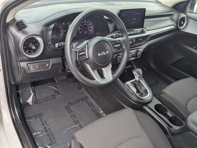 Used 2024 Kia Forte LXS w/ LXS Technology Package image 16