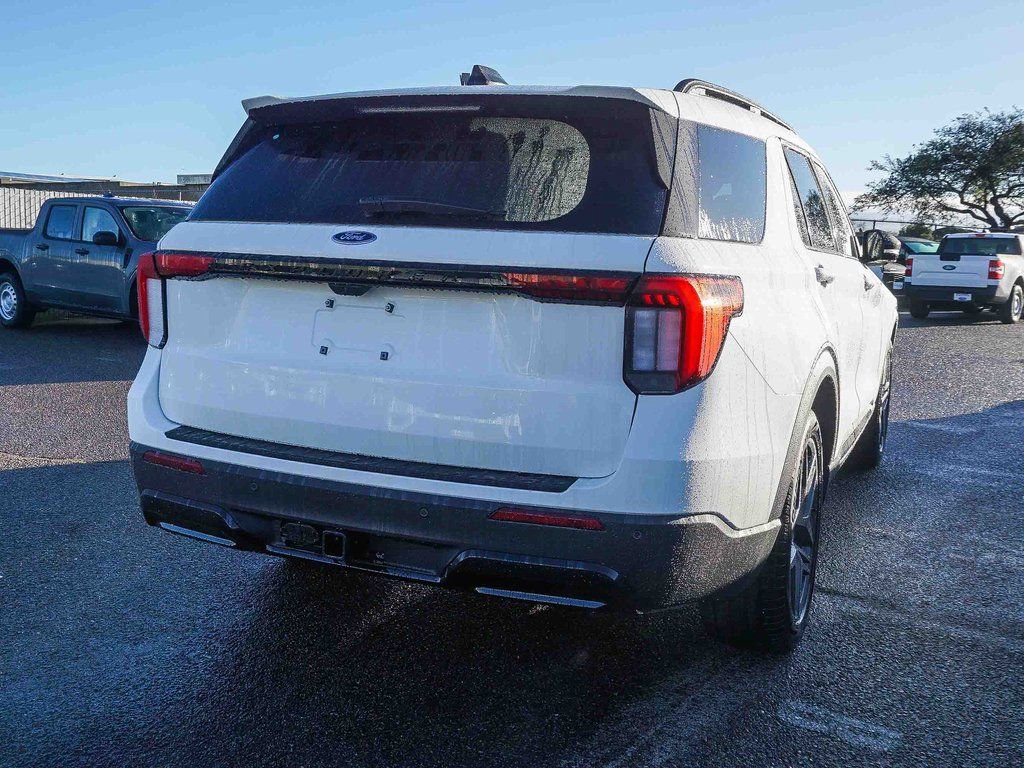 New 2026 Ford Explorer ST-Line w/ ST-Line Street Pack image 6