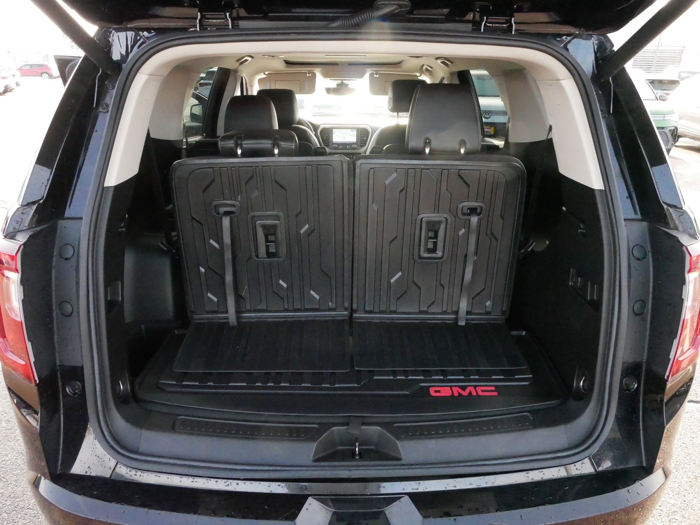 Used 2023 GMC Acadia Denali w/ Black Diamond Edition image 18