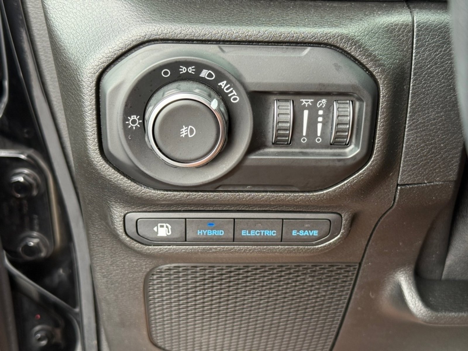 Used 2021 Jeep Wrangler Unlimited Rubicon 4xe w/ Steel Bumper Group image 42