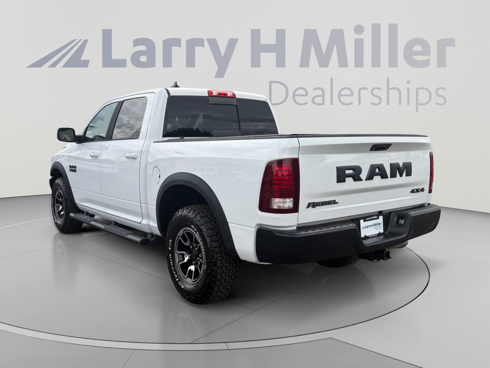 Used 2016 RAM 1500 Rebel w/ Luxury Group AWD/4WD image 3