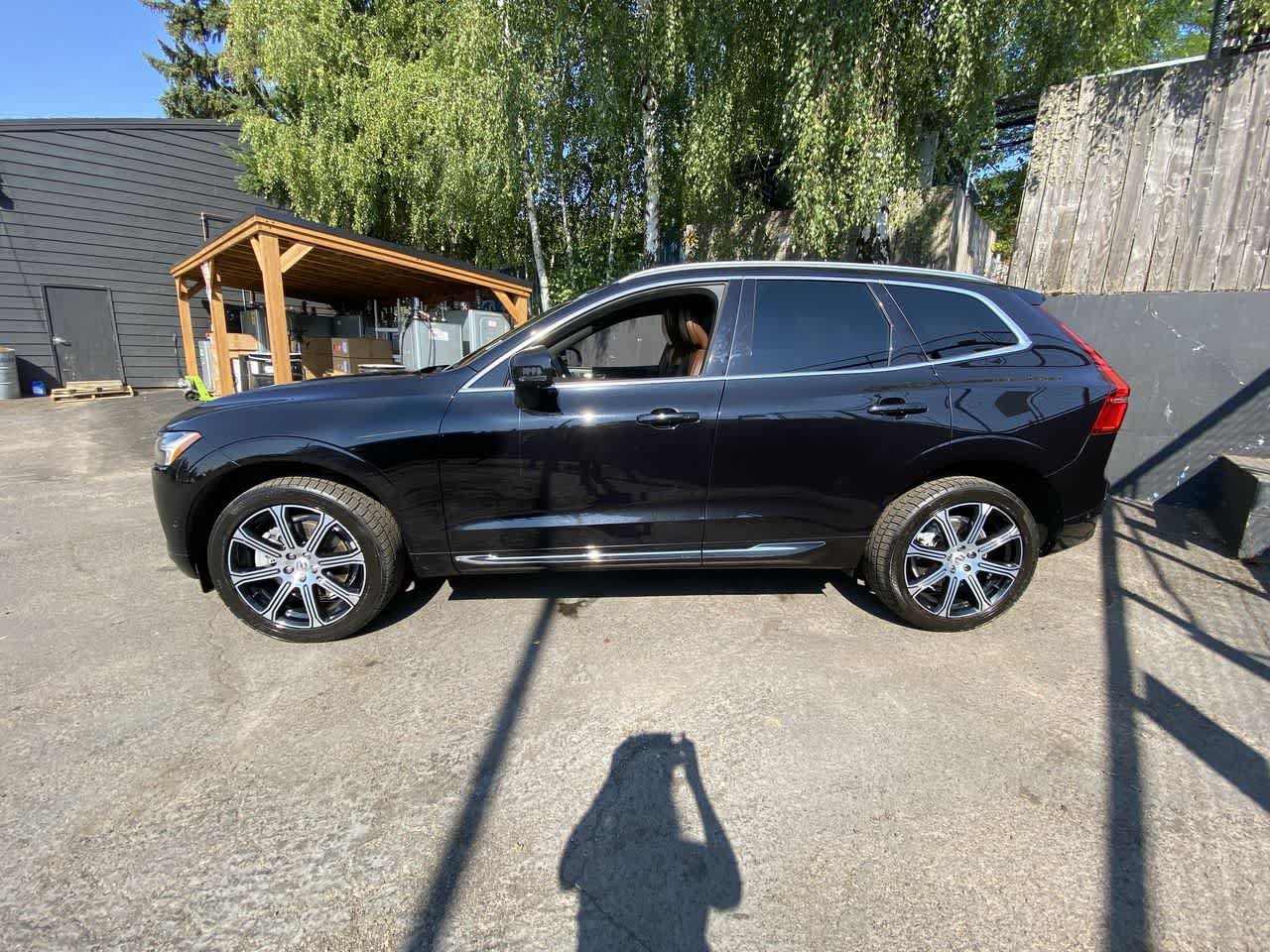 Used 2021 Volvo XC60 T5 Inscription w/ Advanced Package AWD/4WD image 3