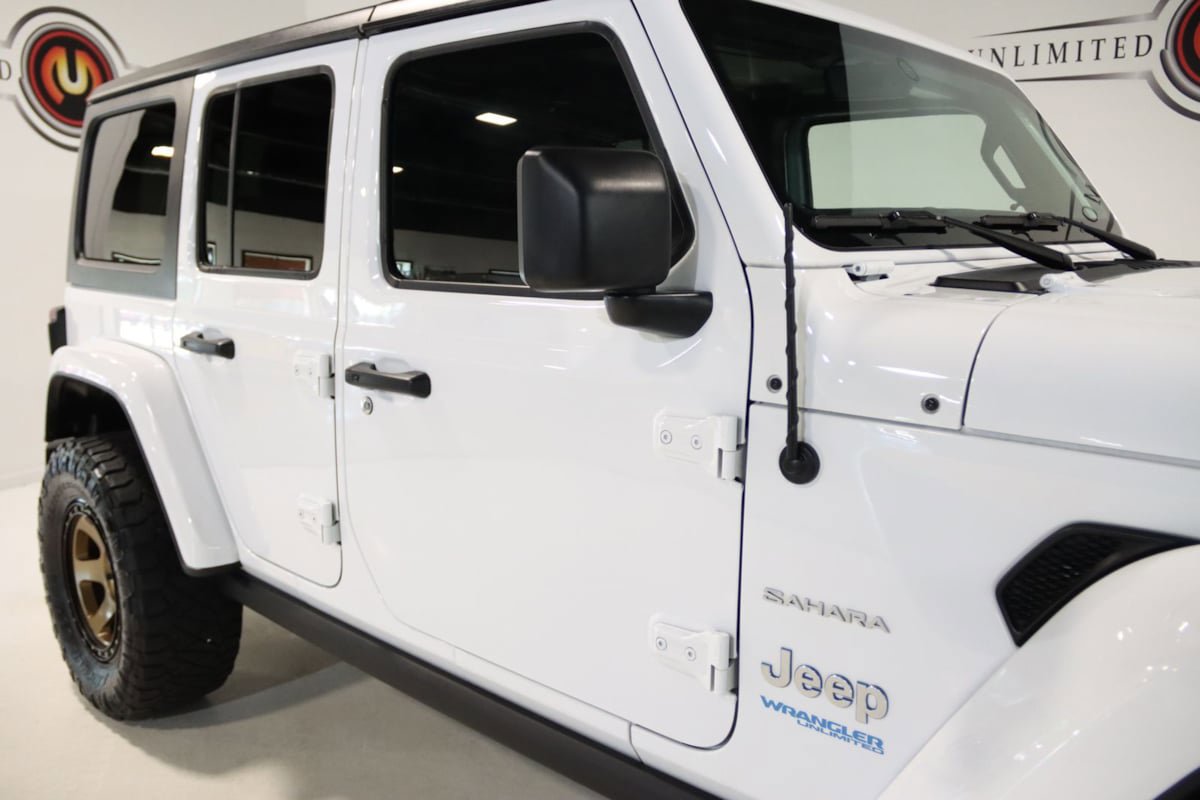 Used 2021 Jeep Wrangler Unlimited Sahara w/ Dual Top Group AWD/4WD image 9