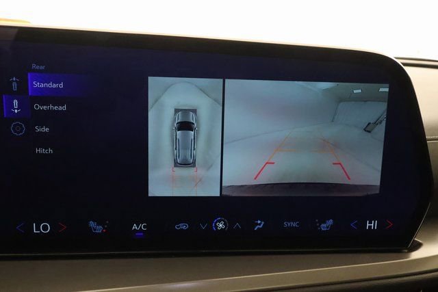 Certified 2024 Chevrolet Traverse LT w/ Enhanced Driving Package image 16