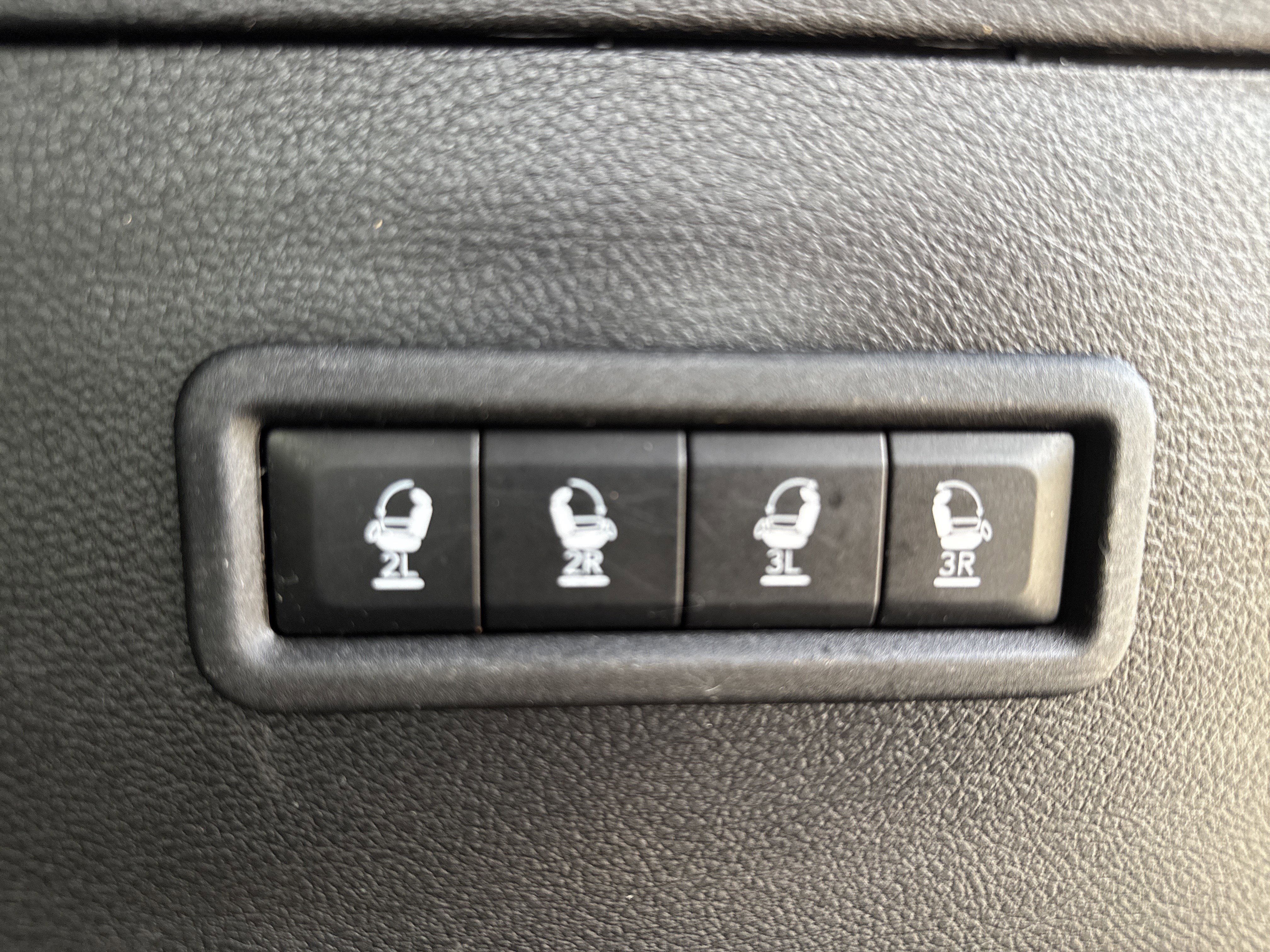 Used 2022 Jeep Wagoneer Series III w/ Premium Group I image 37