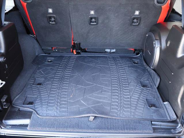 Used 2021 Jeep Wrangler Unlimited Rubicon w/ Uconnect 4C Nav & Sound Group AWD/4WD image 6