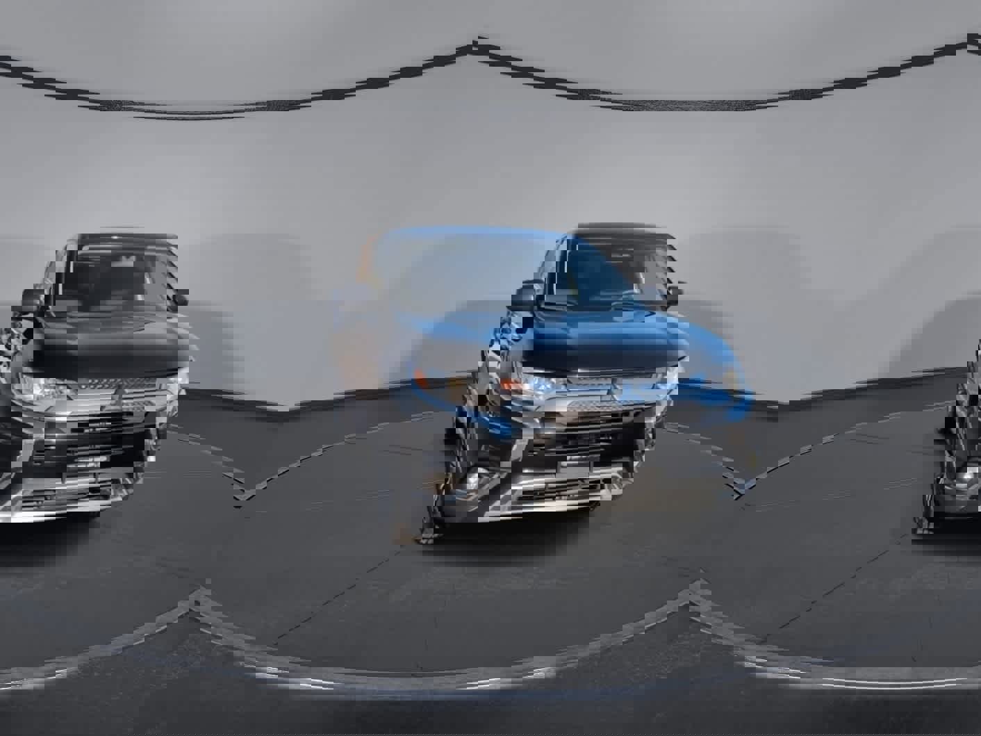 Used 2019 Mitsubishi Outlander ES image 2