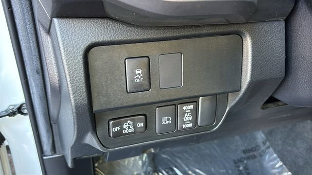 Used 2023 Toyota Tacoma TRD Off-Road w/ Technology Package image 15