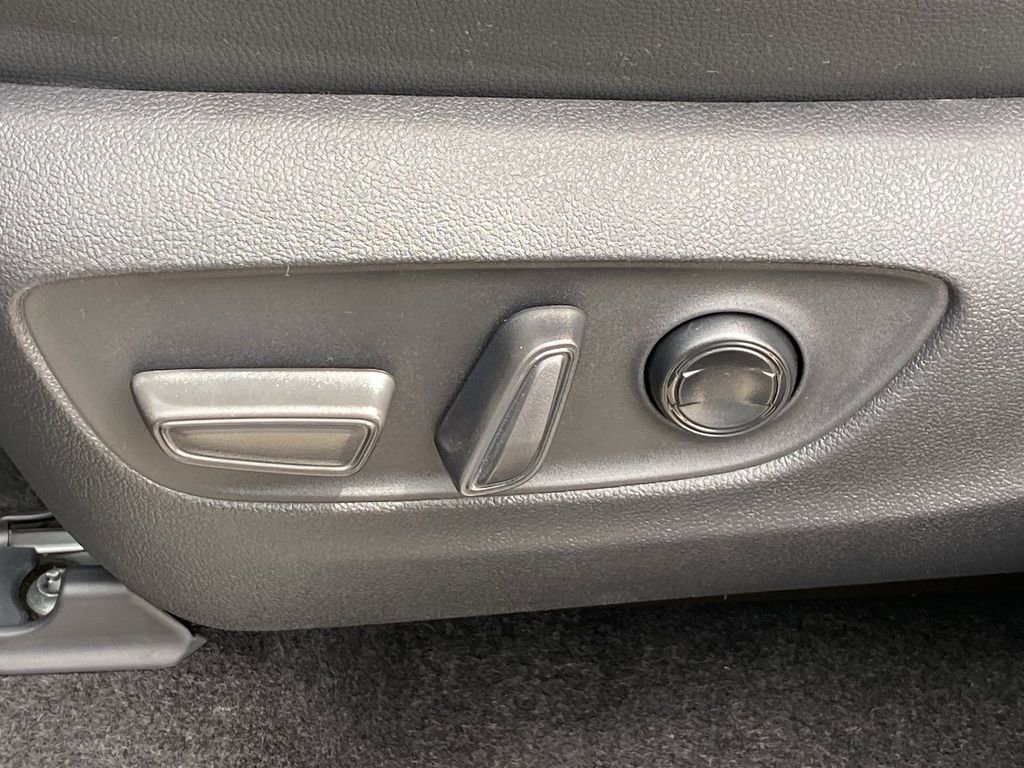 Certified 2026 Toyota Grand Highlander AWD Hybrid image 27