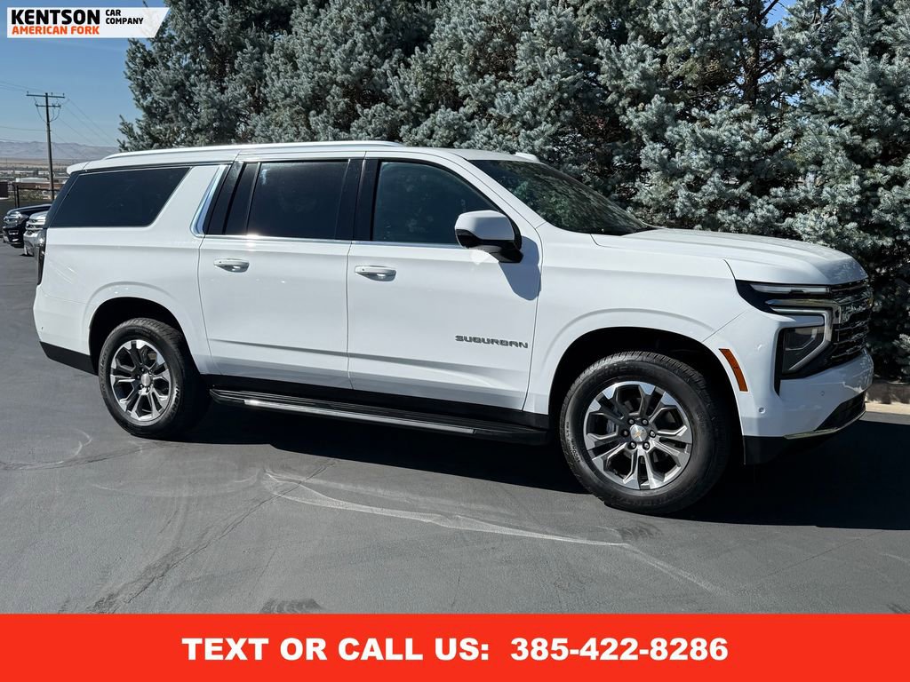 Used 2025 Chevrolet Suburban LT w/ Comfort Package image 11