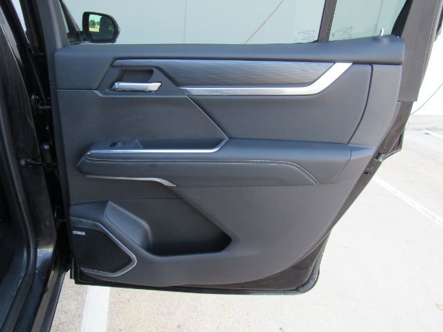 Used 2025 GMC Acadia Elevation image 24