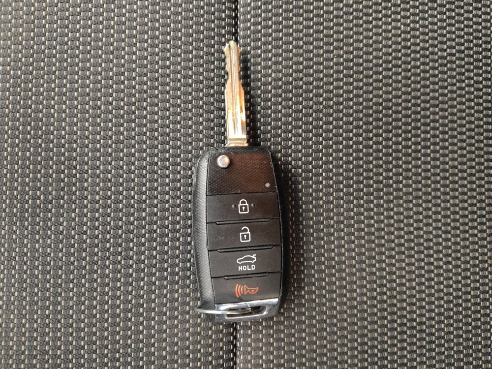 Used 2017 Kia Forte LX image 32